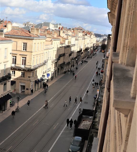 Comment bien vendre son appartement à Bordeaux centre grâce à une agence immobilière ?